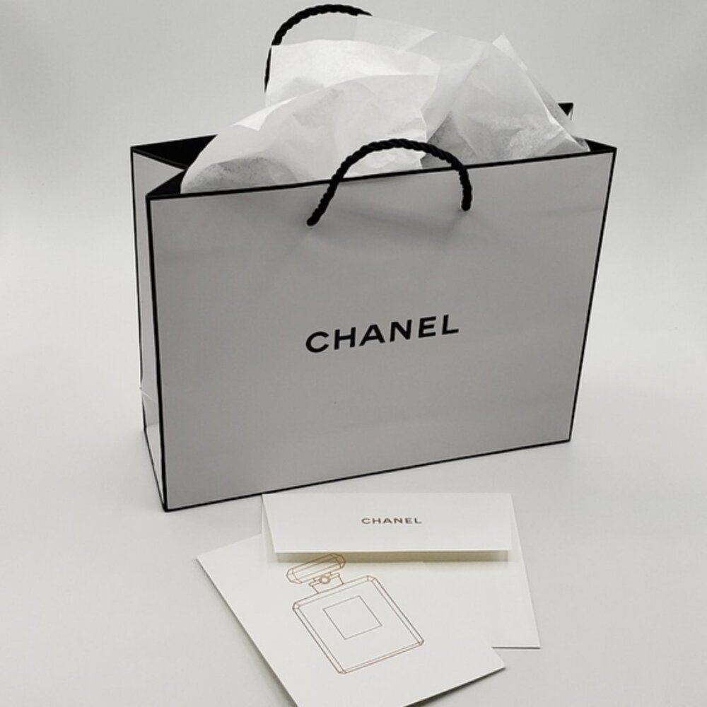 CHANEL Gift Bag